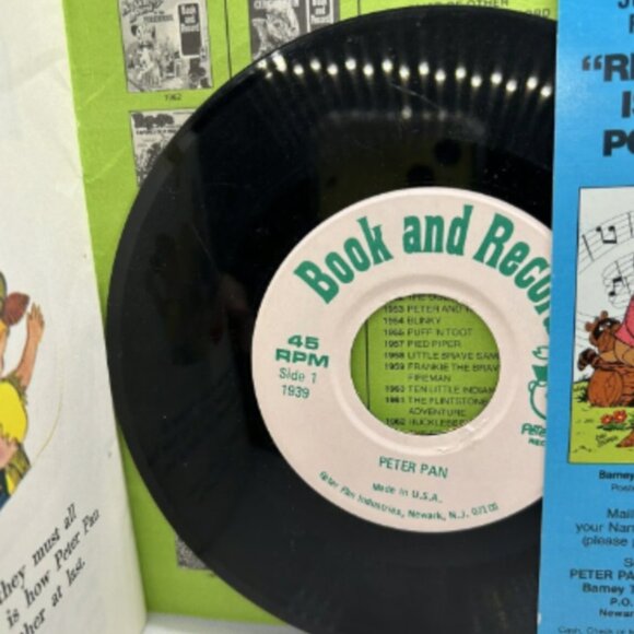 Vintage Peter Pan Book & Recording Vinyl Record 45 RPM - Picture 3 of 3